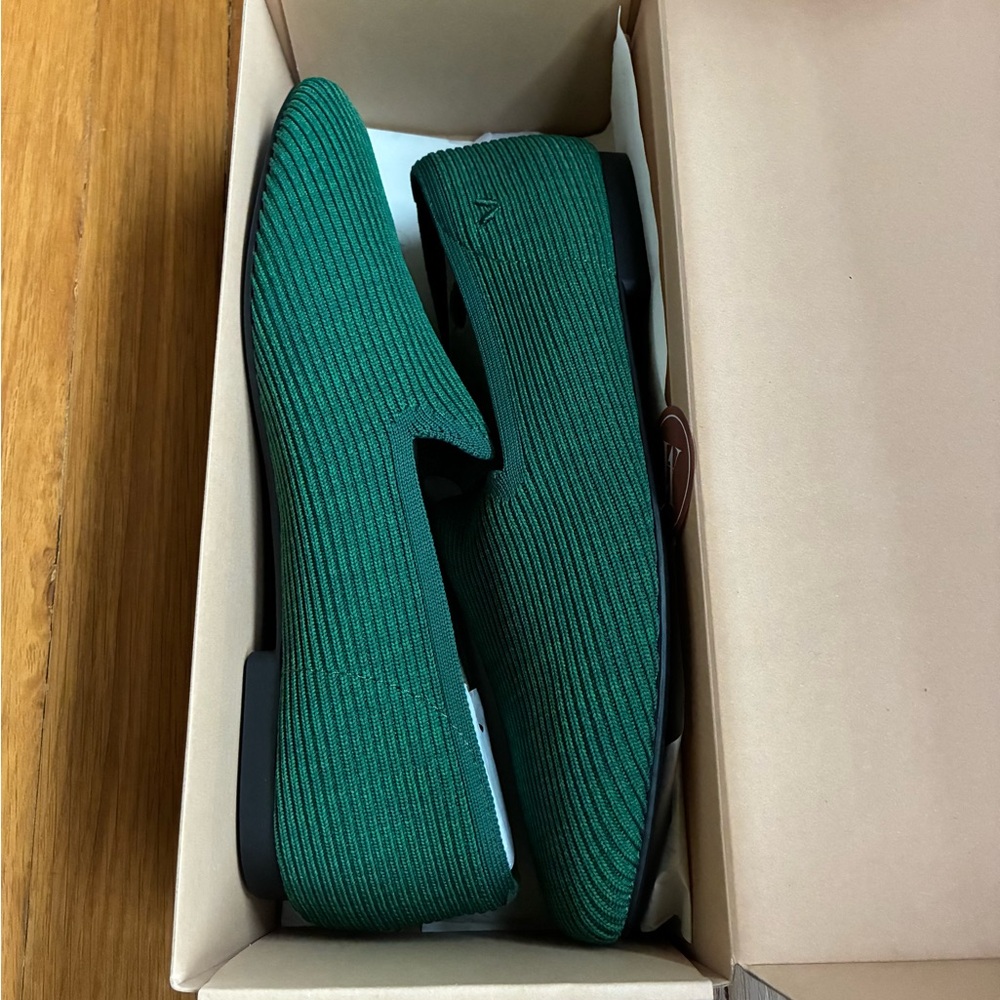 VIVAIA Women's Stylish Sustainable Flats GREEN